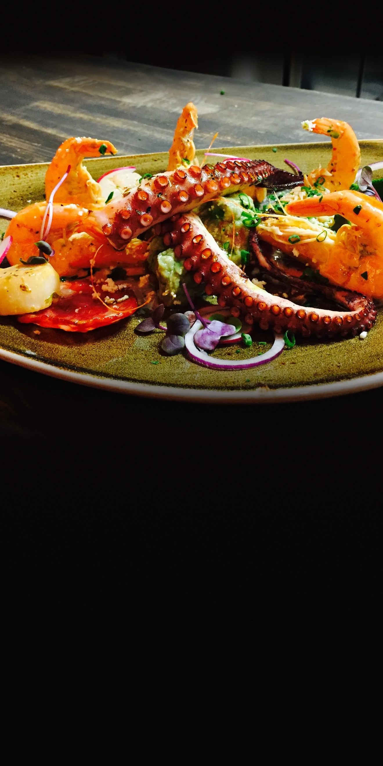 Trío de Vieiras, Camarón y Pulpo